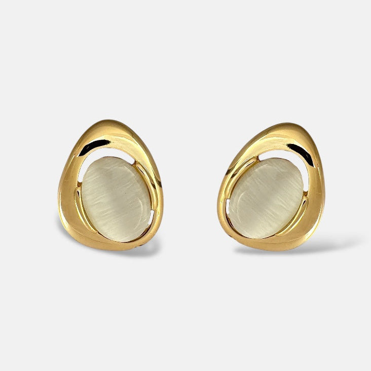 Cat’s eye stud earrings