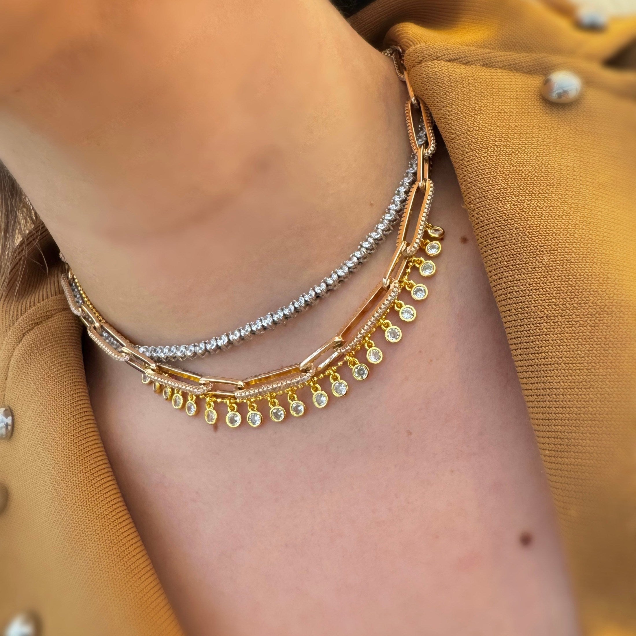 Dangling Zirconia Pendants Necklace