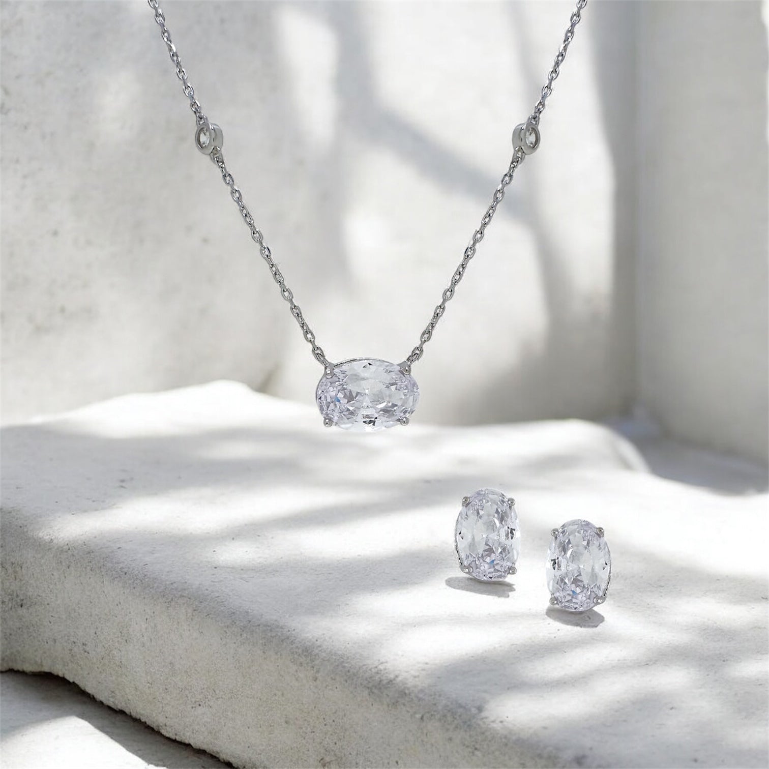 Minimalist Oval Cubic Zirconia Set