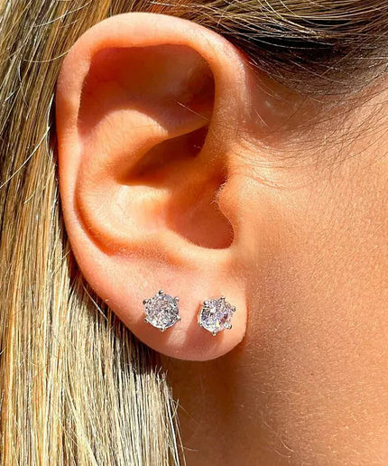 Recycled Sterling Silver We use certified 925 sterling silver which is made up of 92.5% pure silver and 7.5% other metals. The addition of other metals makes it far more durable than pure silver alone, with no compromise to colour or lustre.