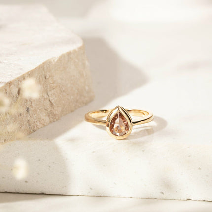 Drop crystal ring