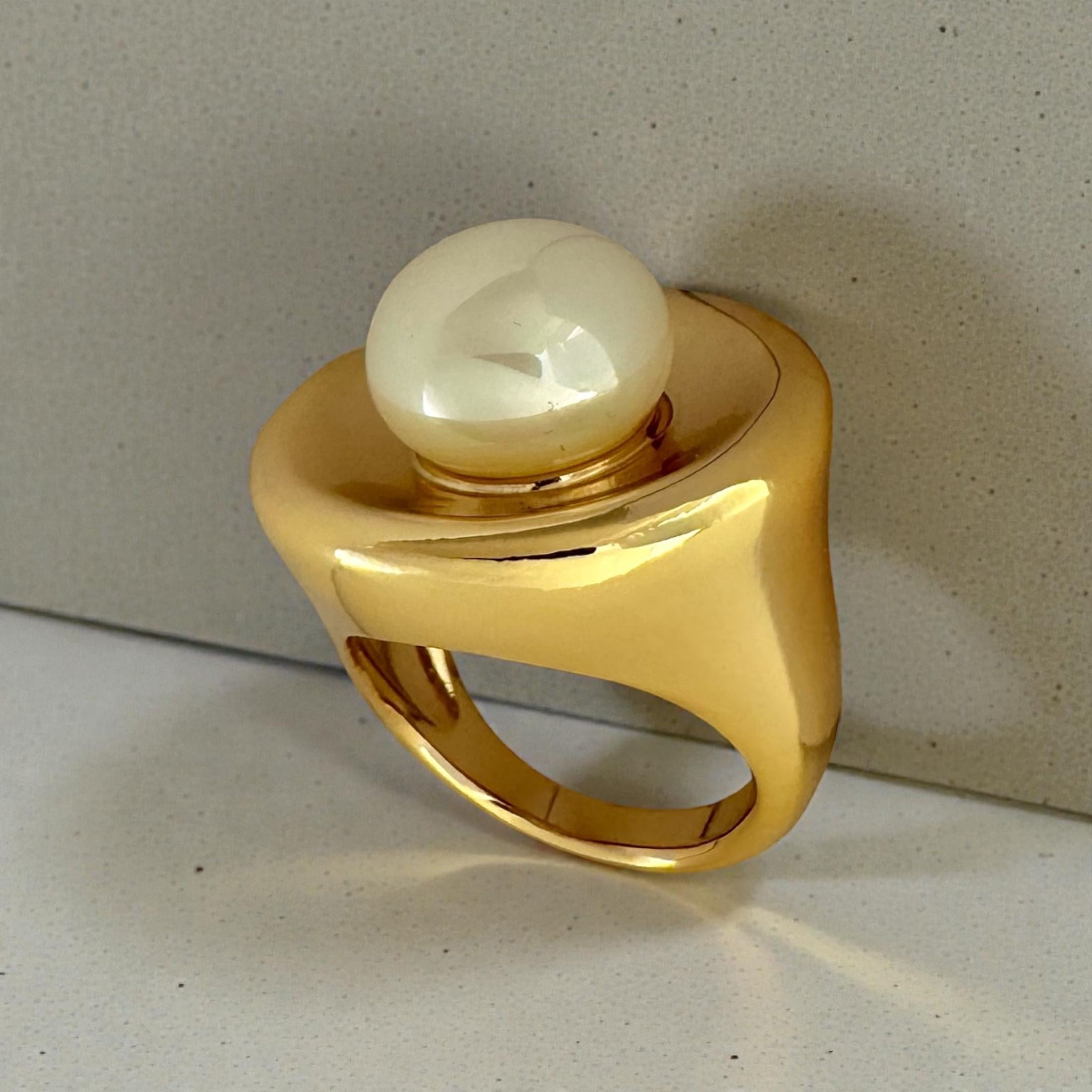 Elegant Round Pearl Ring