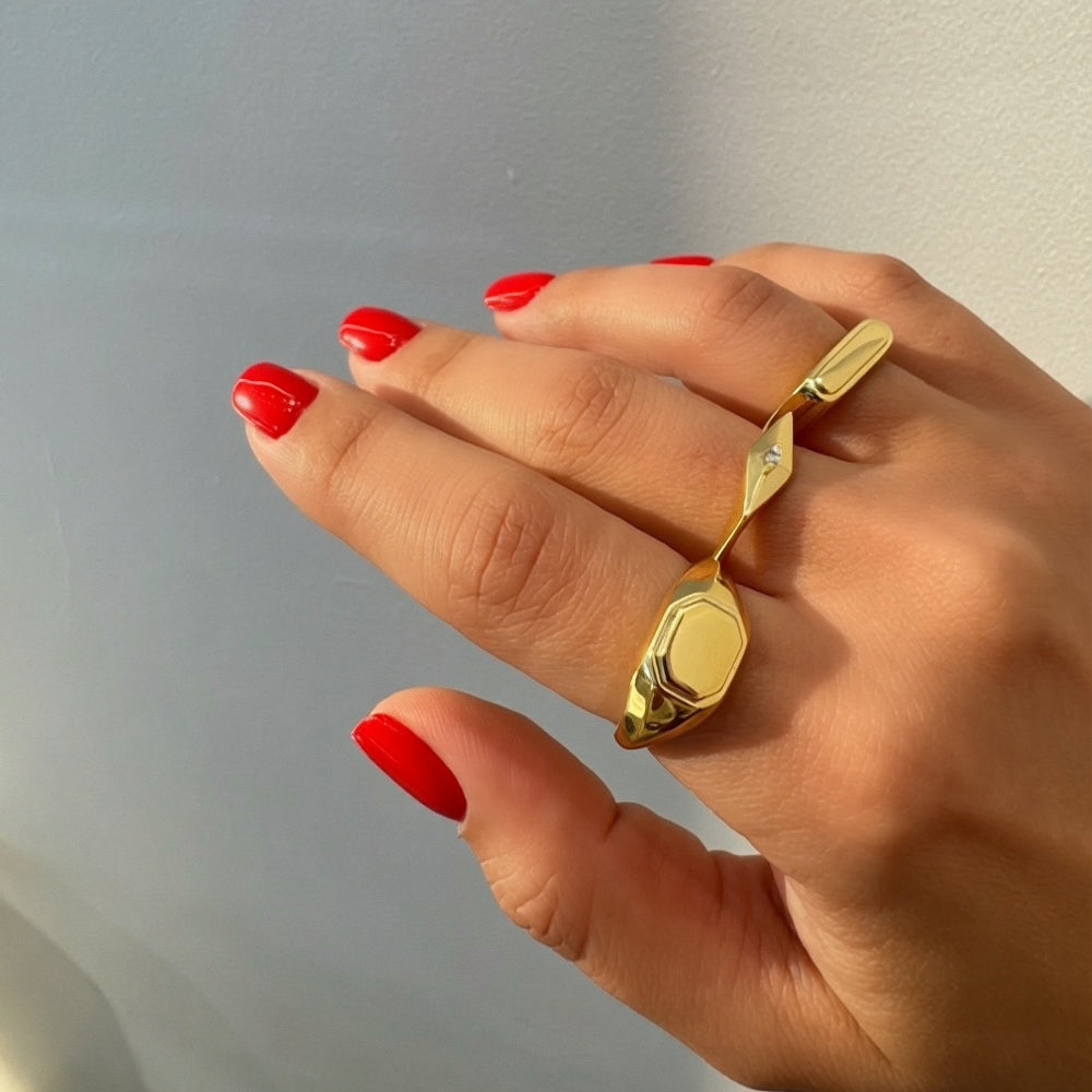 Elegant Plain Ring [Villa Valentina]