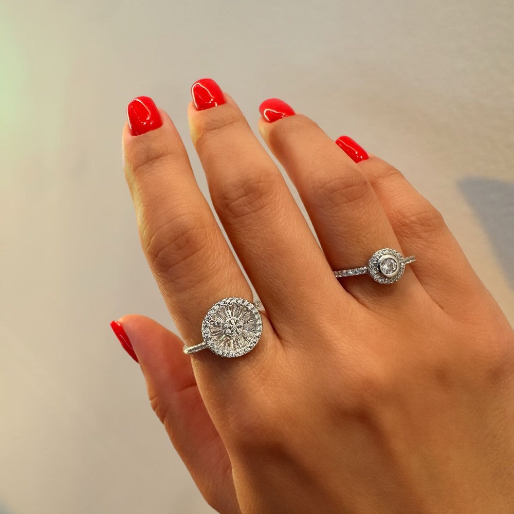 Elegant Solitaire Zirconia Ring [Villa Valentina]