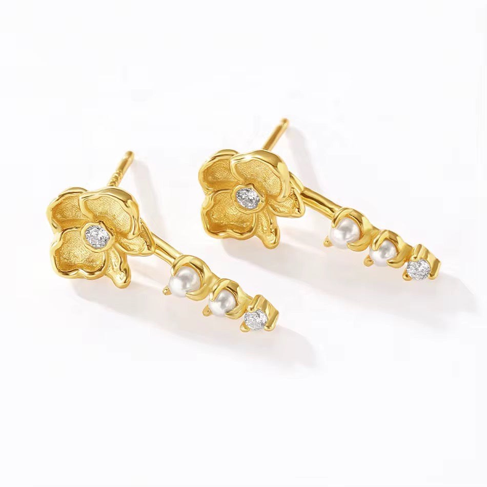 Flower and Pearl earrings