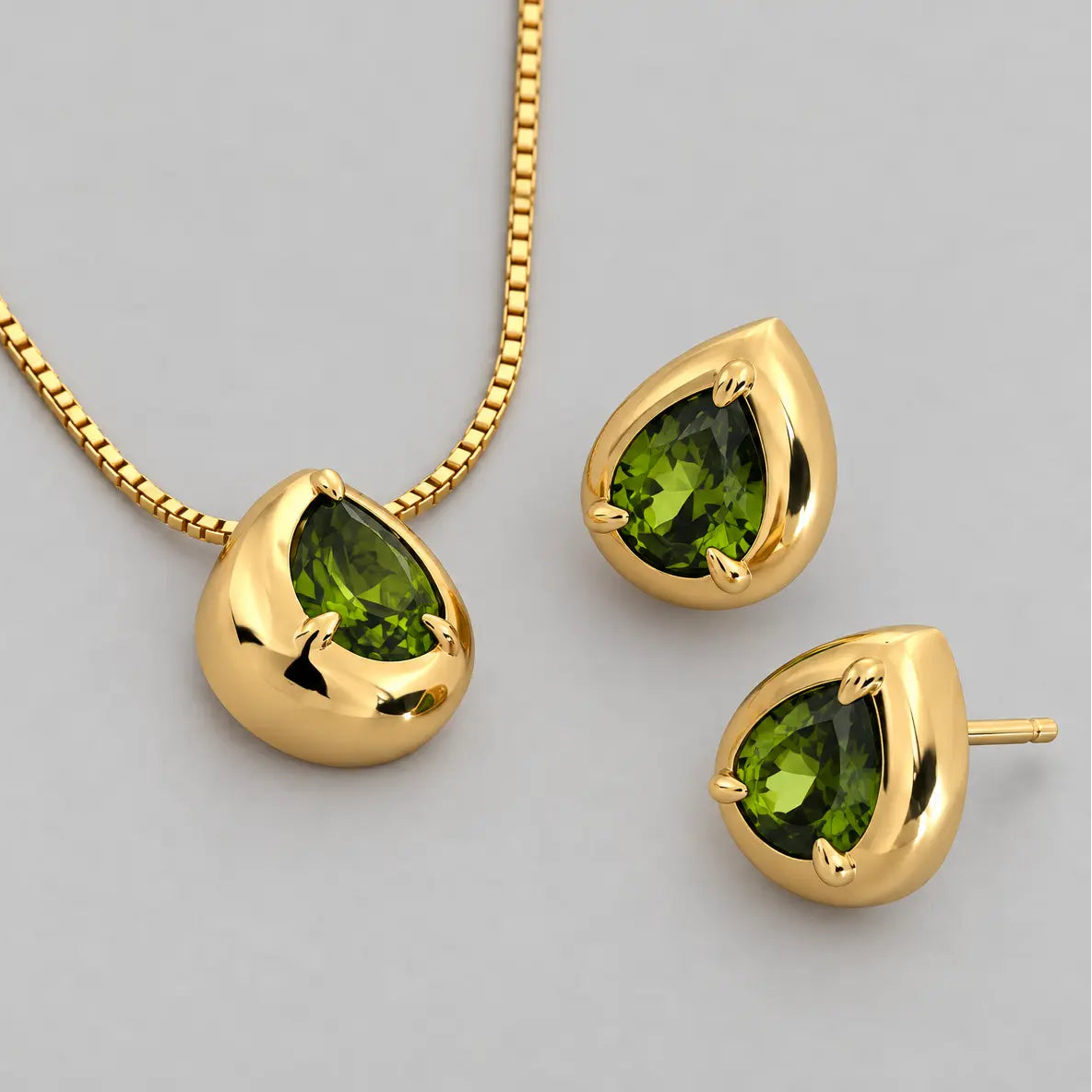 Gold August Birthstone Jewellery Set