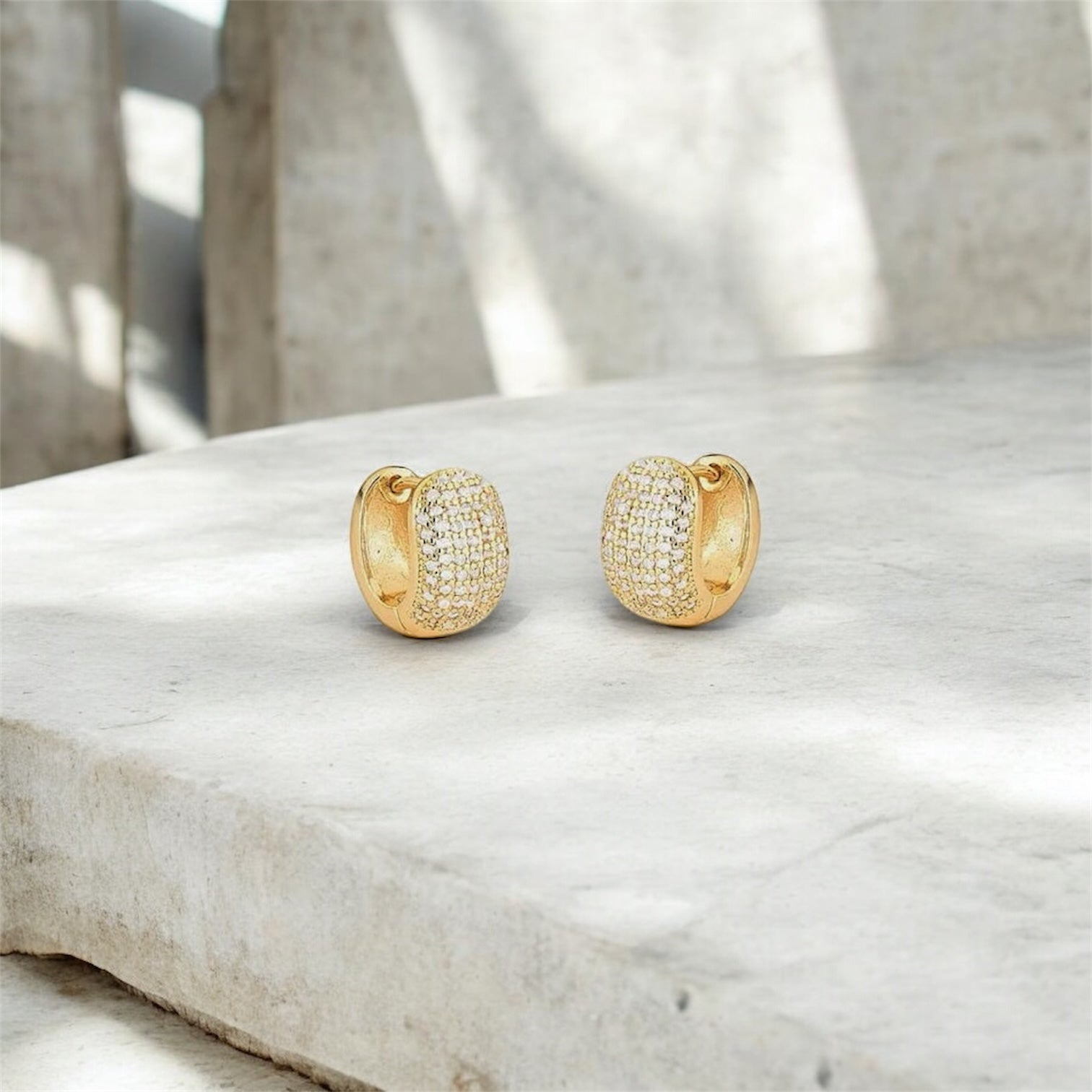 Huggie zirconia earrings