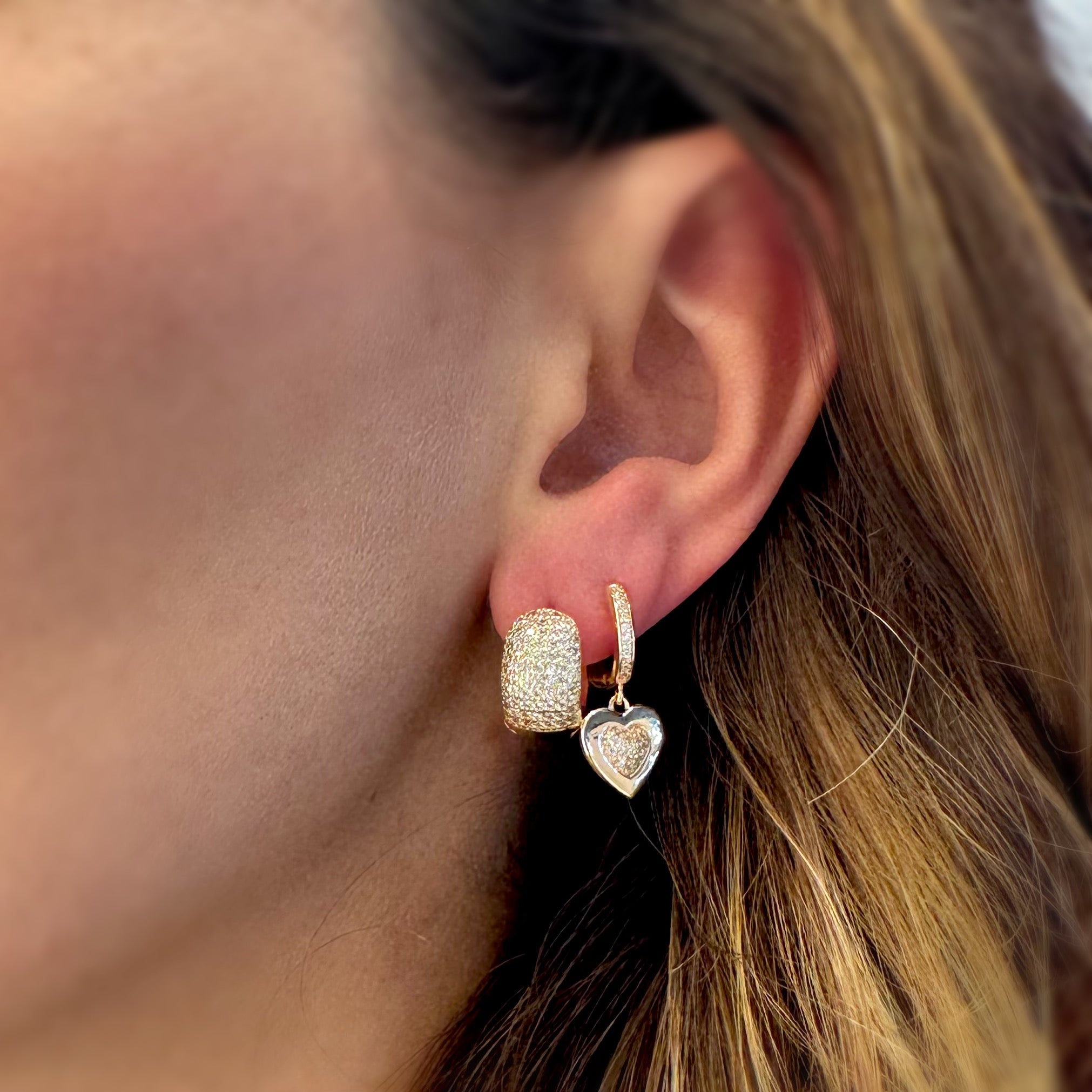 Huggie zirconia earrings