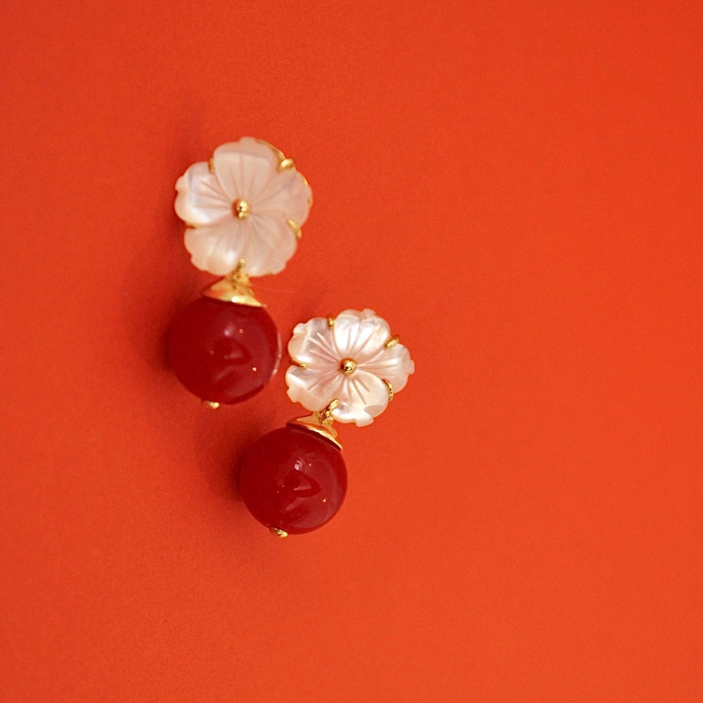 Mother of pearl flower and ruby jade earrings 
