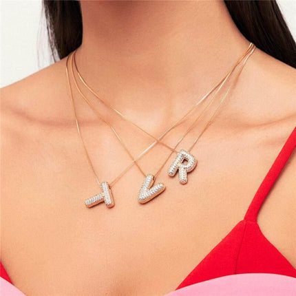 Initial pendant necklace