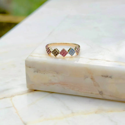 Colourful zirconia ring