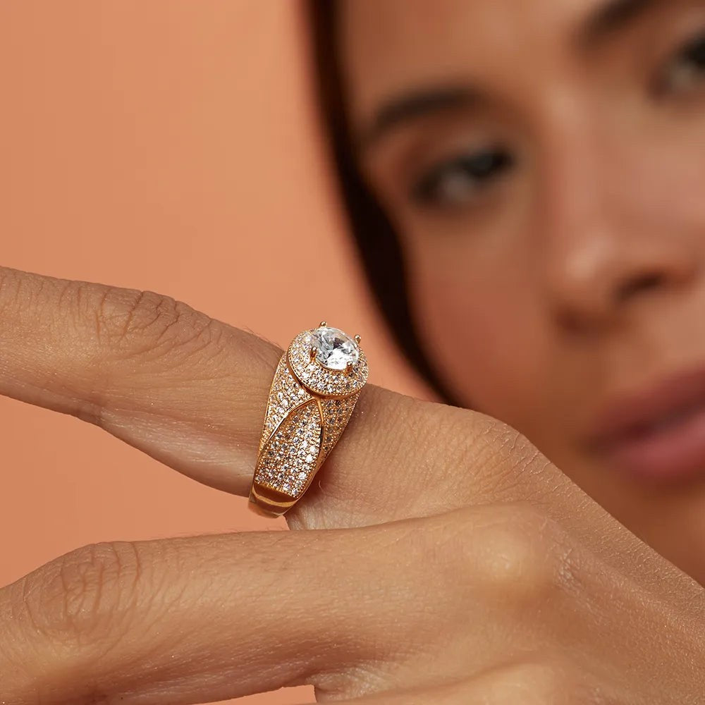 Luxury Zirconia Solitaire Ring