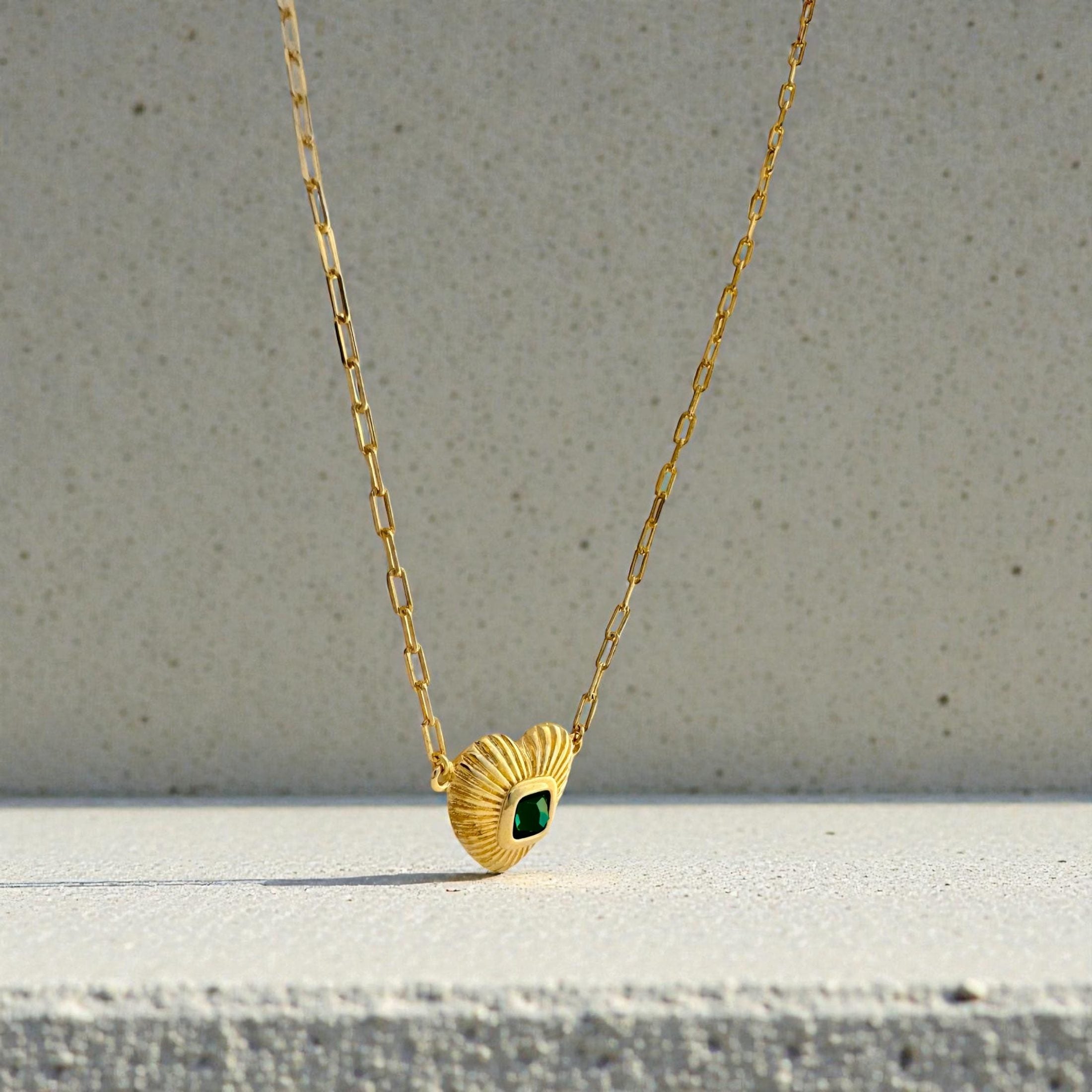 Minimalist Emerald Heart Necklace