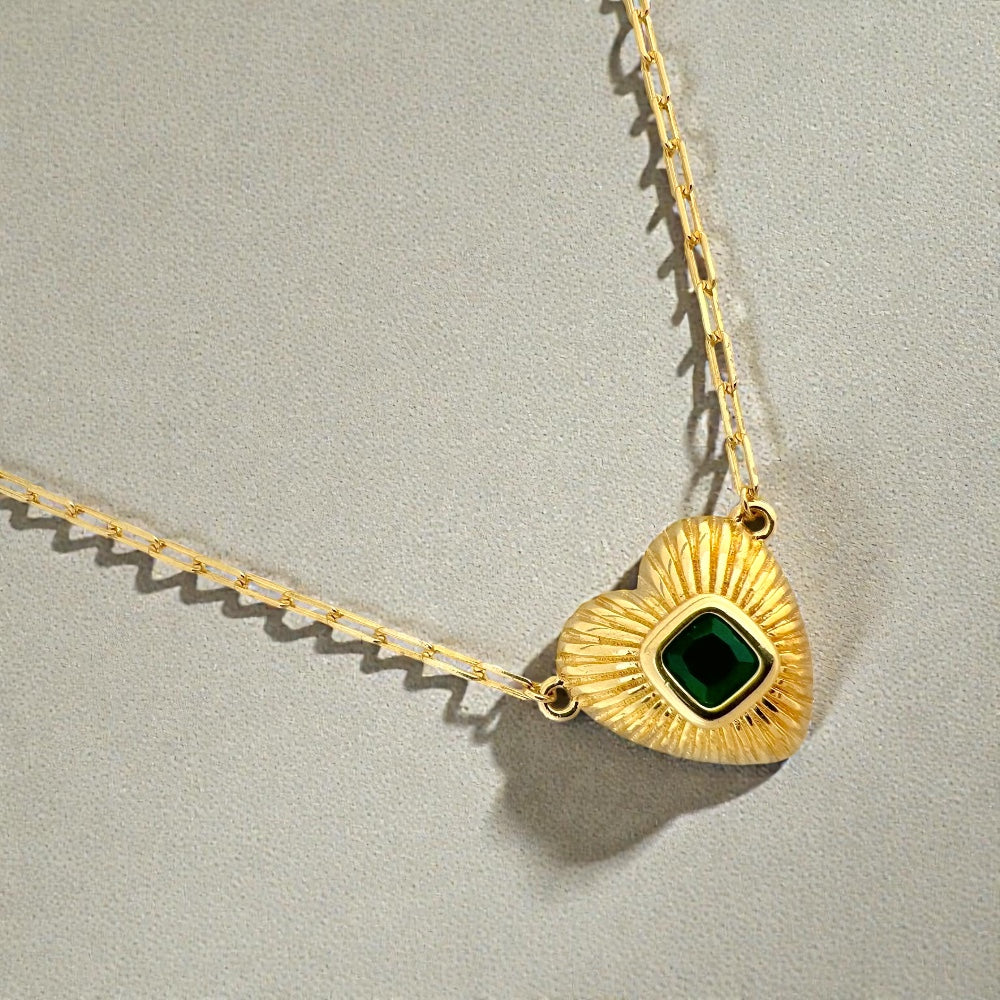 Minimalist Emerald Heart Necklace