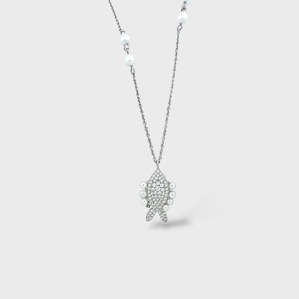 Necklace fish pearls