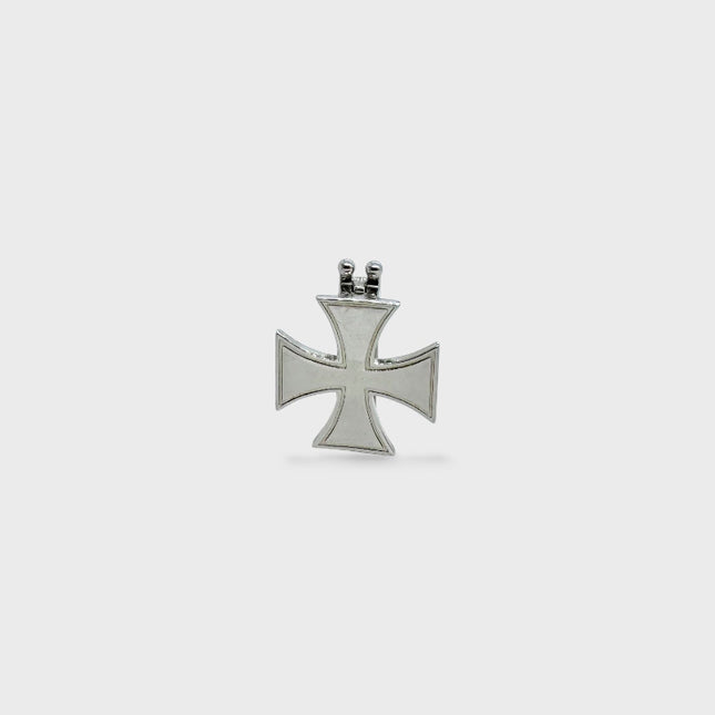 Cross plane charm