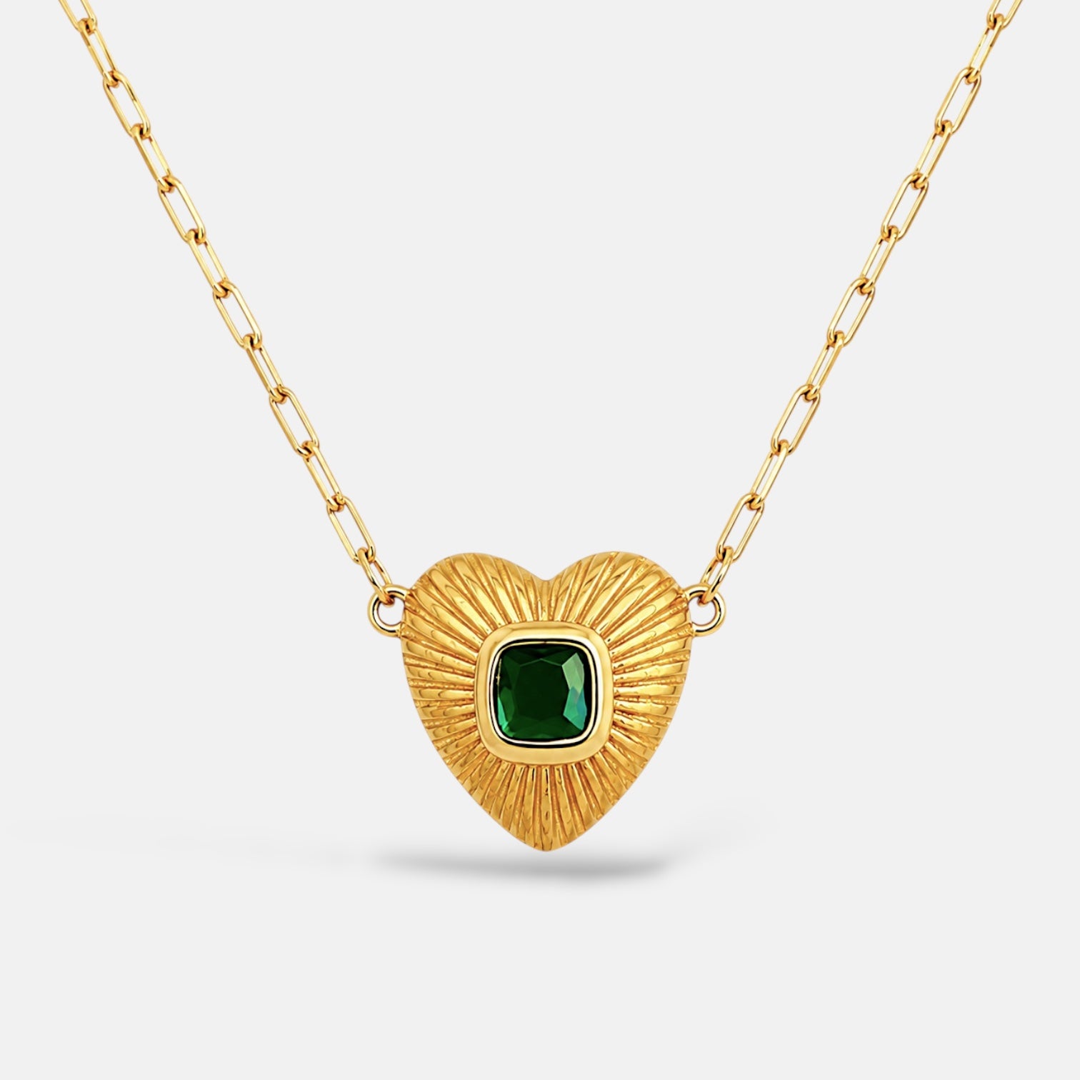 Minimalist Emerald Heart Necklace [Villa Valentina]
