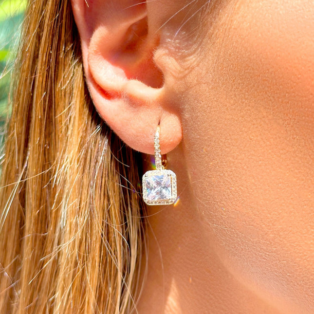 Square huggie zirconia set